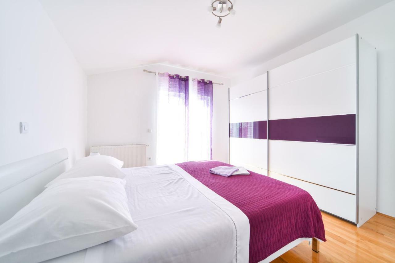 Отель Apartman Novokmet-Crno Задар Экстерьер фото